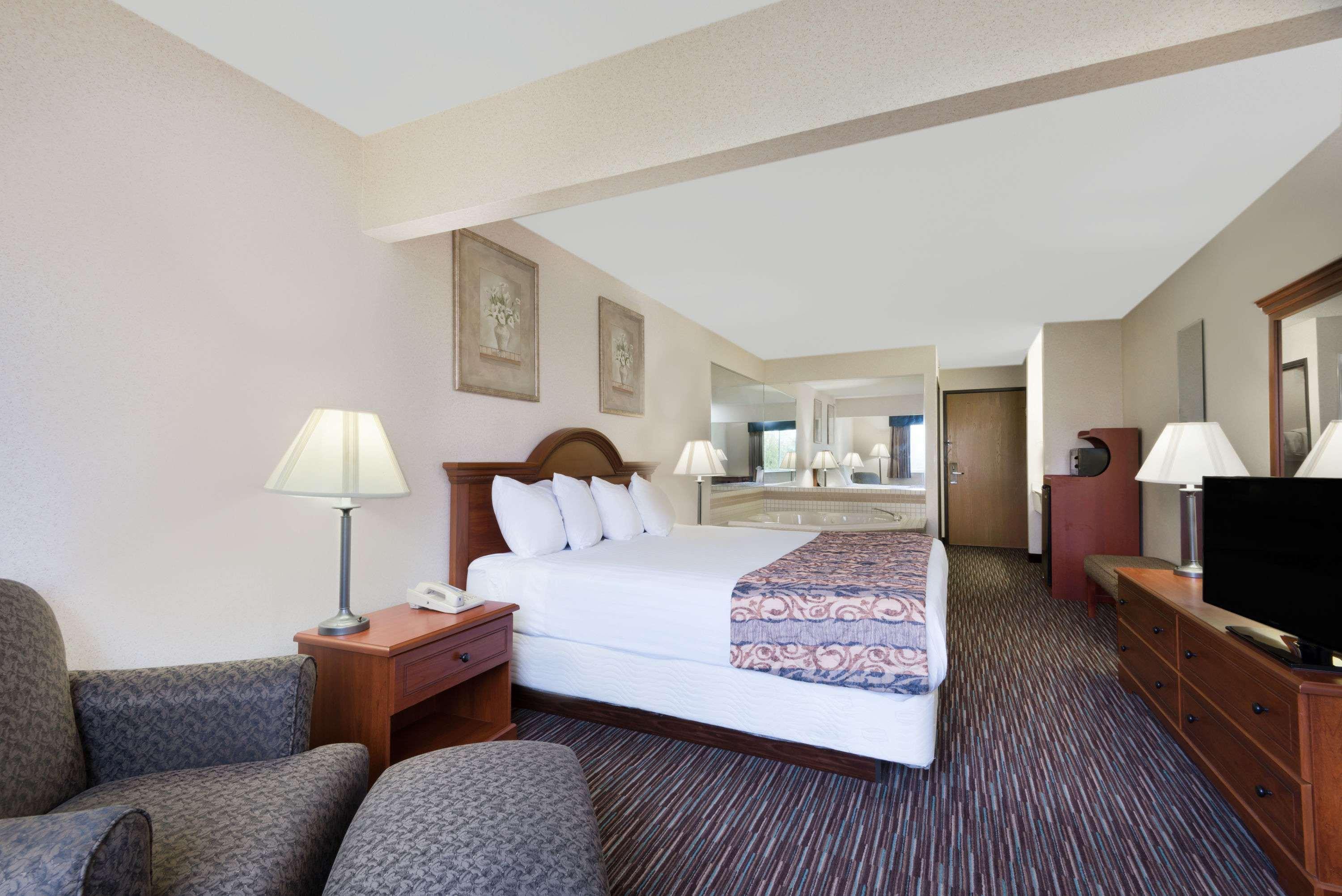 Hotel Baymont By Wyndham Columbus/Rickenbacker Zewnętrze zdjęcie
